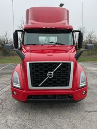 2022 Volvo VNR64T300