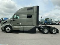 2025 Volvo VNL64T860
