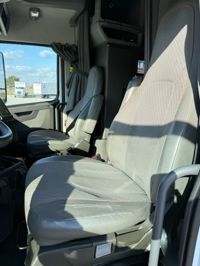 2023 Volvo VNL64T760