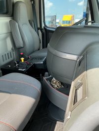 2026 Volvo VHD84B300