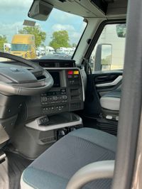 2026 Volvo VNL64T860