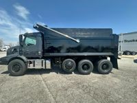 2025 Volvo VHD84B300