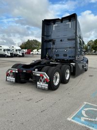 2026 Volvo VNL64T860