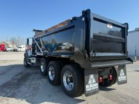 2022 Mack GR64F M359