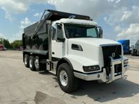 2026 Volvo VHD84B300