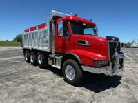 2024 Volvo VHD84B300