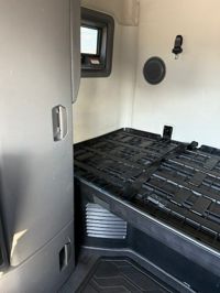 2023 Volvo VNL64T760