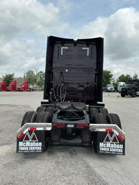 2025 Volvo VNL64T860