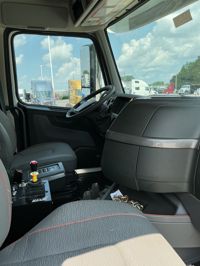 2026 Volvo VHD84B300