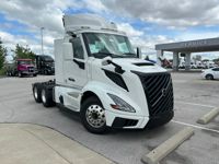 2025 Volvo VNL64T300