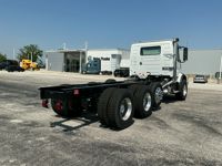 2026 Volvo VHD64B300