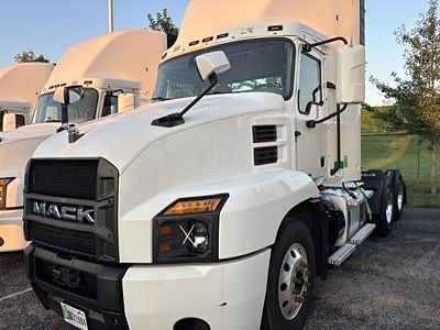2023 Mack ANT64T