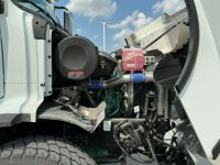 2026 Volvo VHD84B300