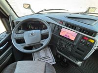 2025 Volvo VNL64T860