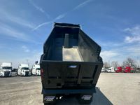 2025 Volvo VHD84B300