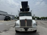 2025 Kenworth T880