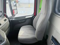 2020 Volvo VNR64300
