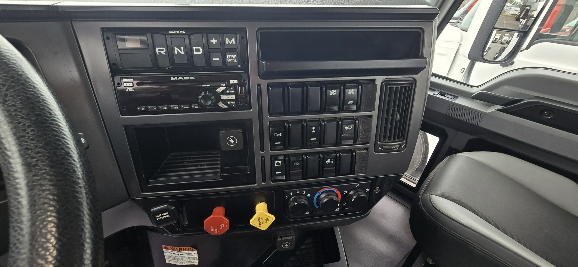 2022 Mack - image 21