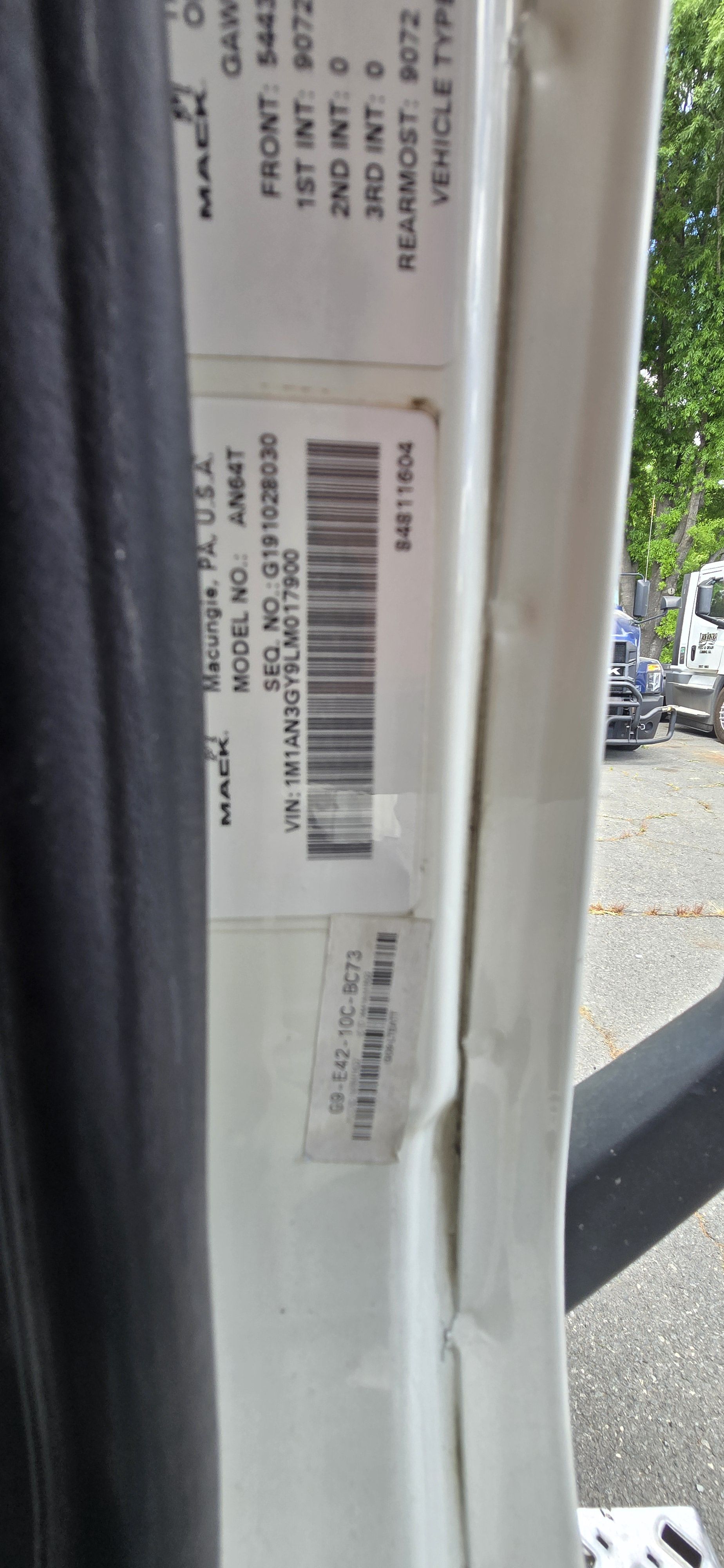 2020 Mack Anthem - image 26