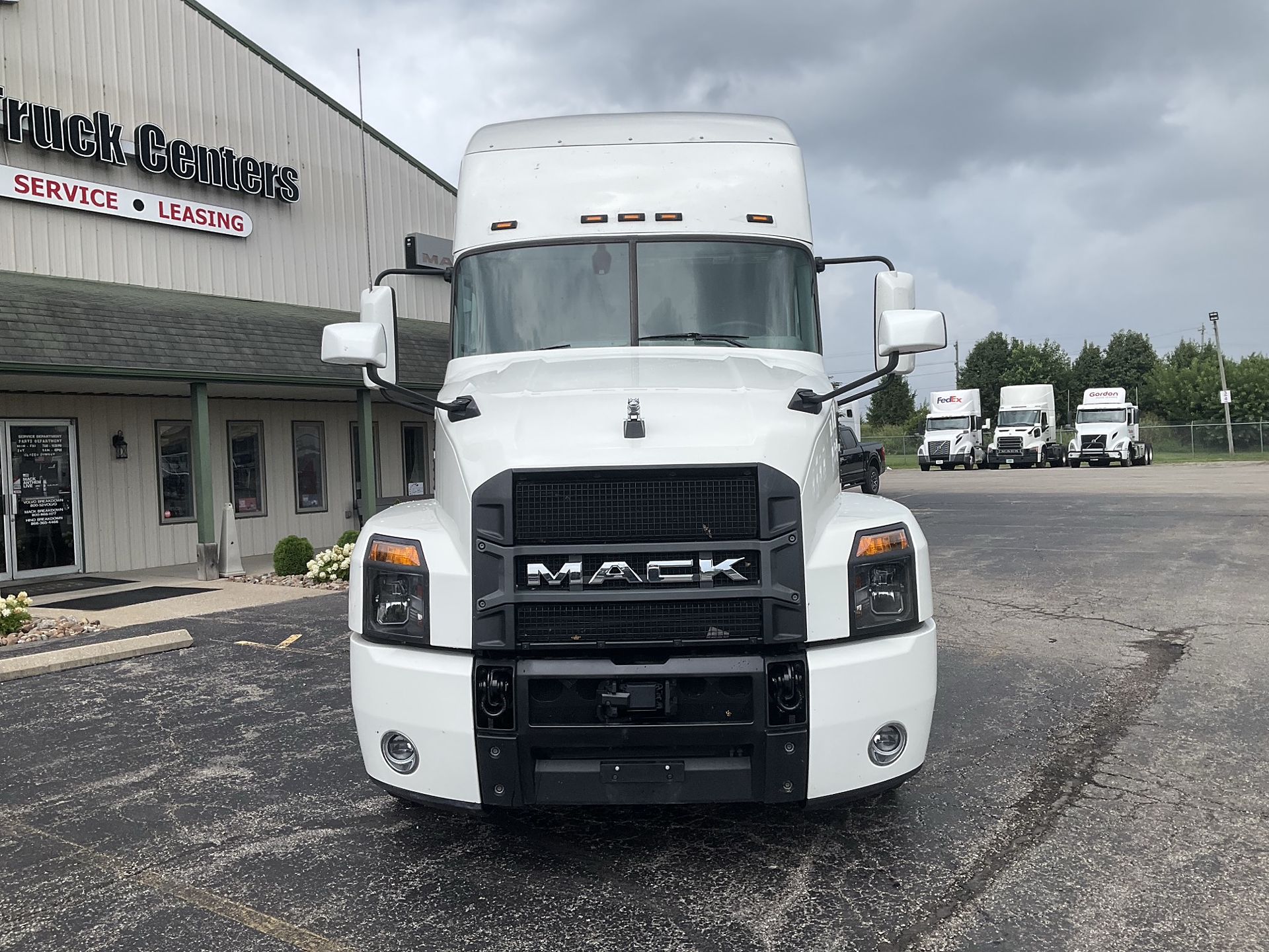 2025 Mack Anthem in Clarksville, IN — photo 2