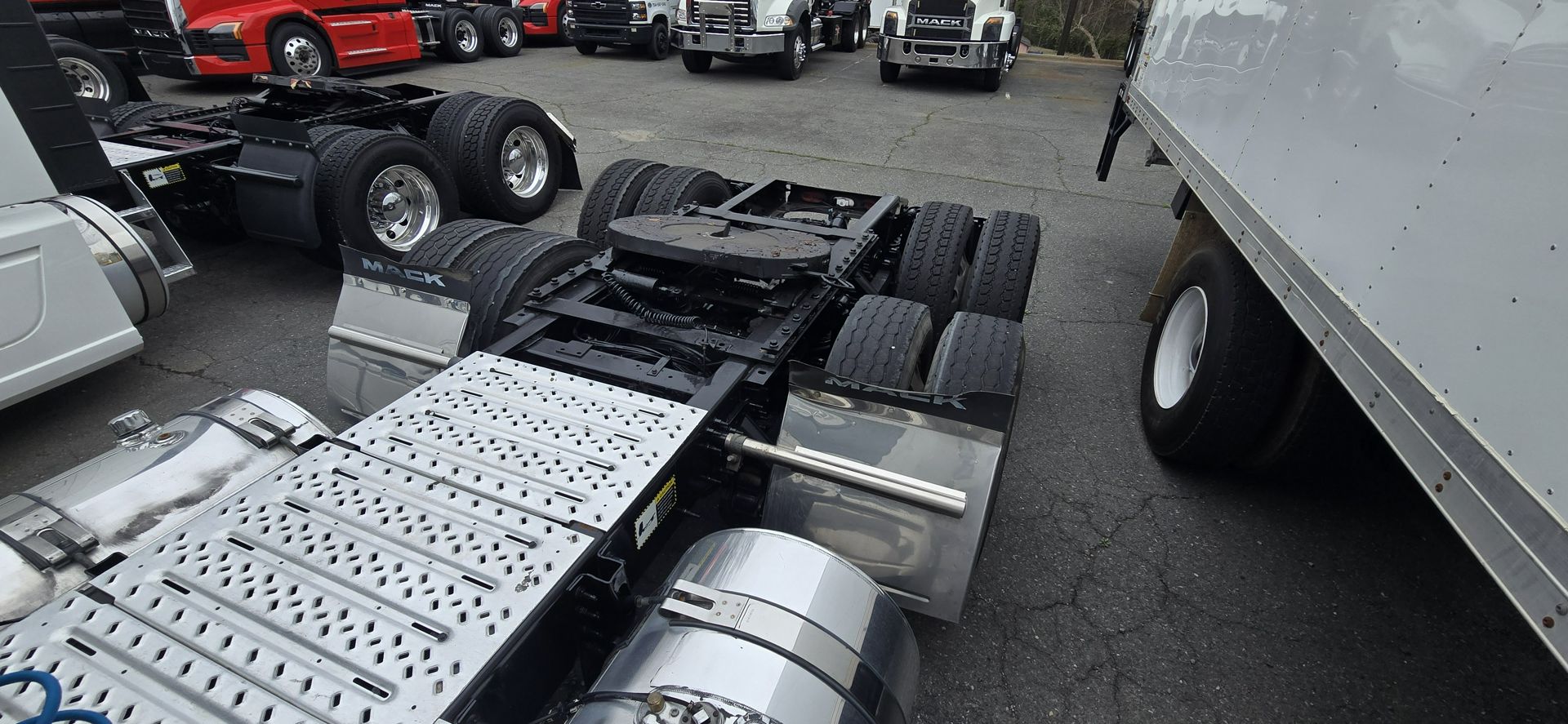 2022 Mack - image 24