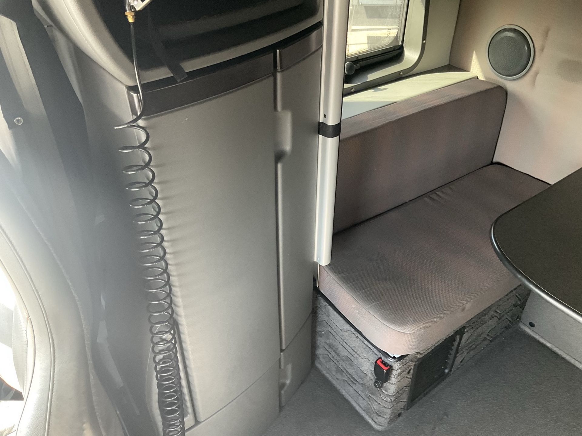 2022 Volvo - image 14