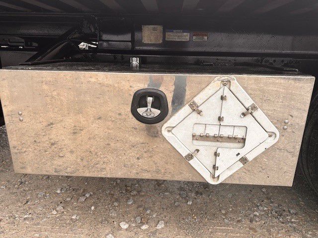 2018 Volvo - image 21