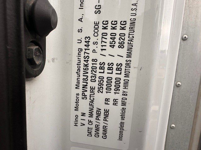 2019 Hino 268 - image 13
