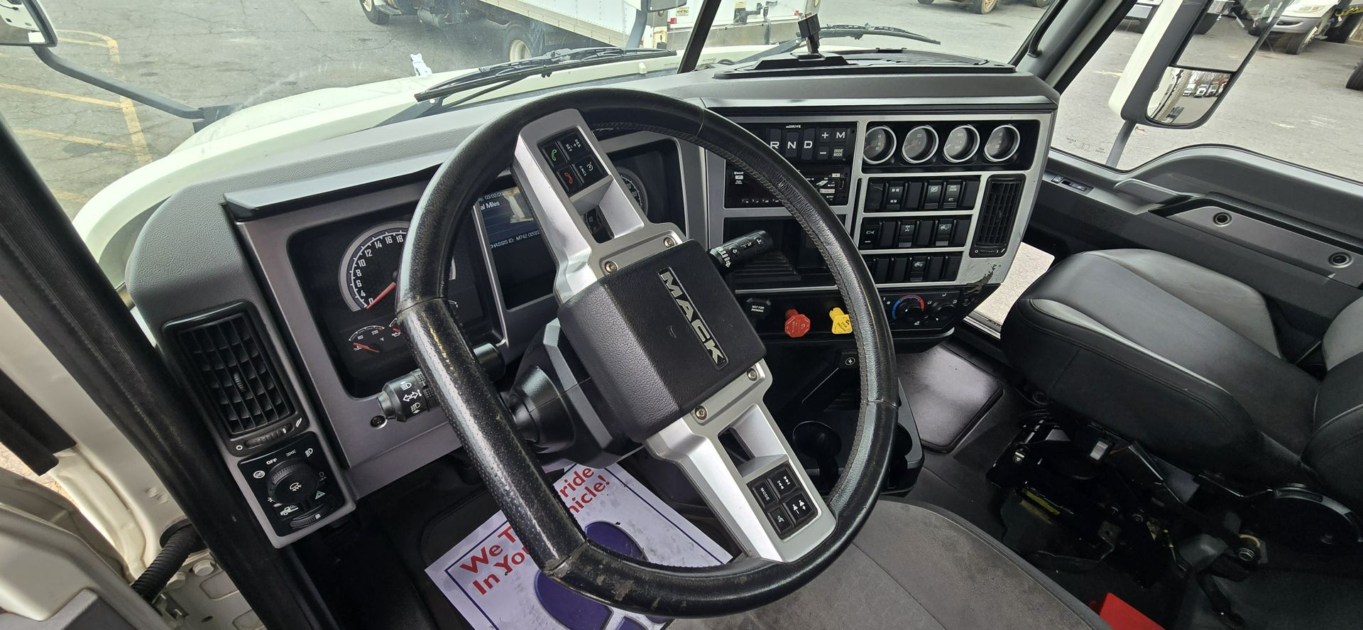 2021 Mack - image 18