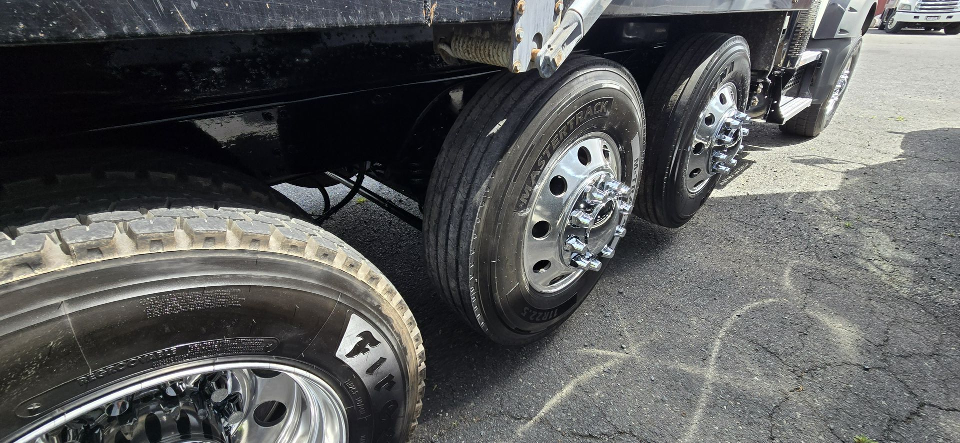 2024 Mack Granite - image 14