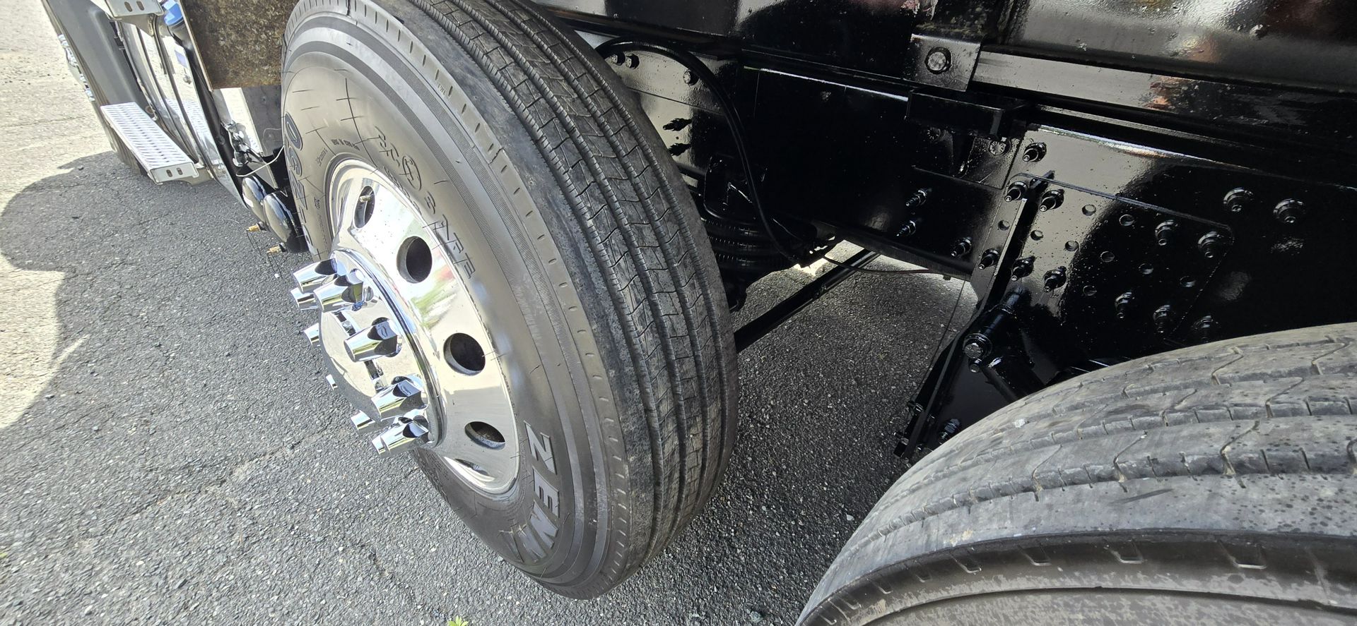 2024 Mack Granite - image 5