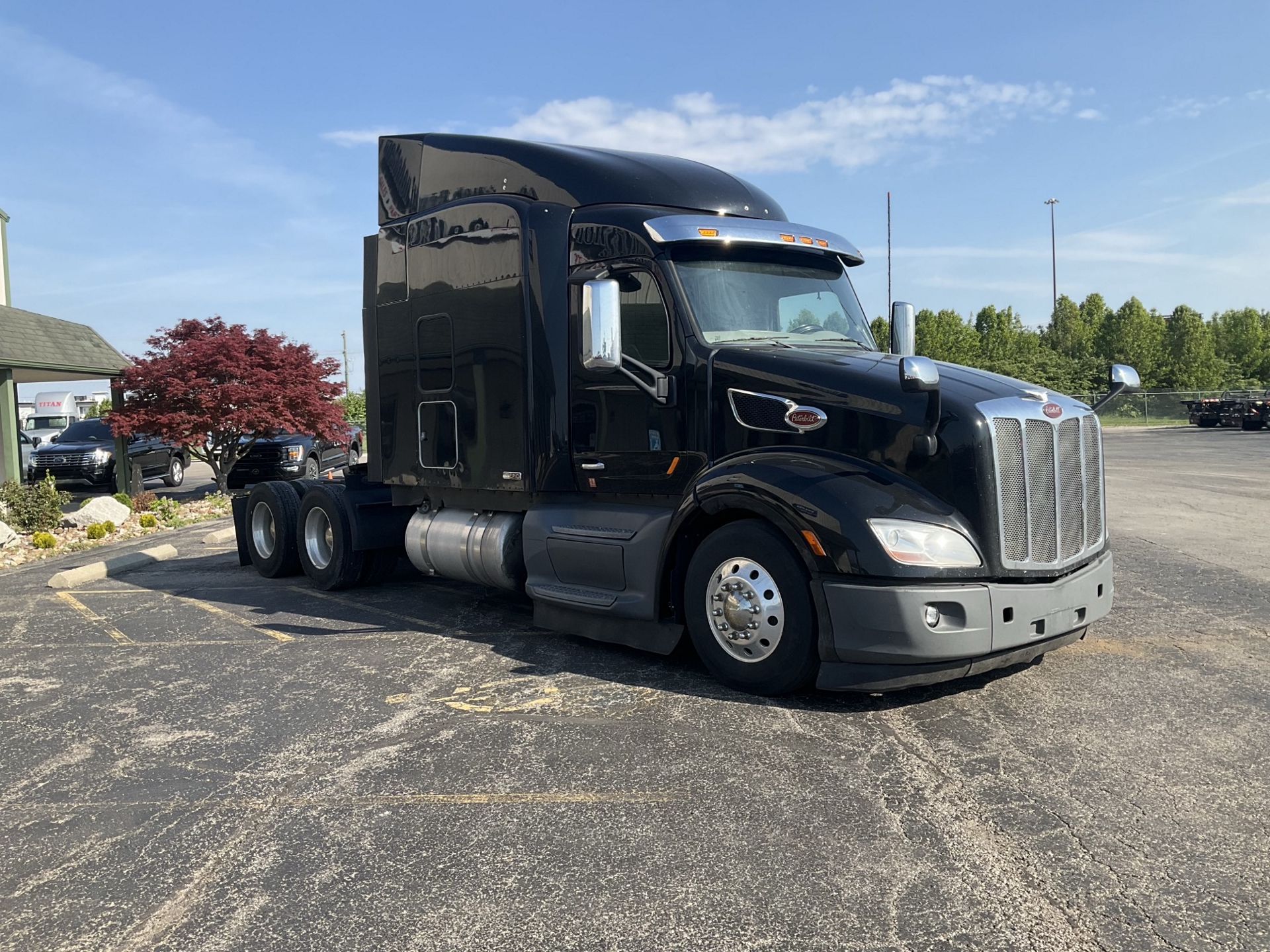2019 Peterbilt 579 - image 3