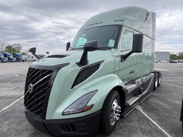 2027 Volvo VNL64T860