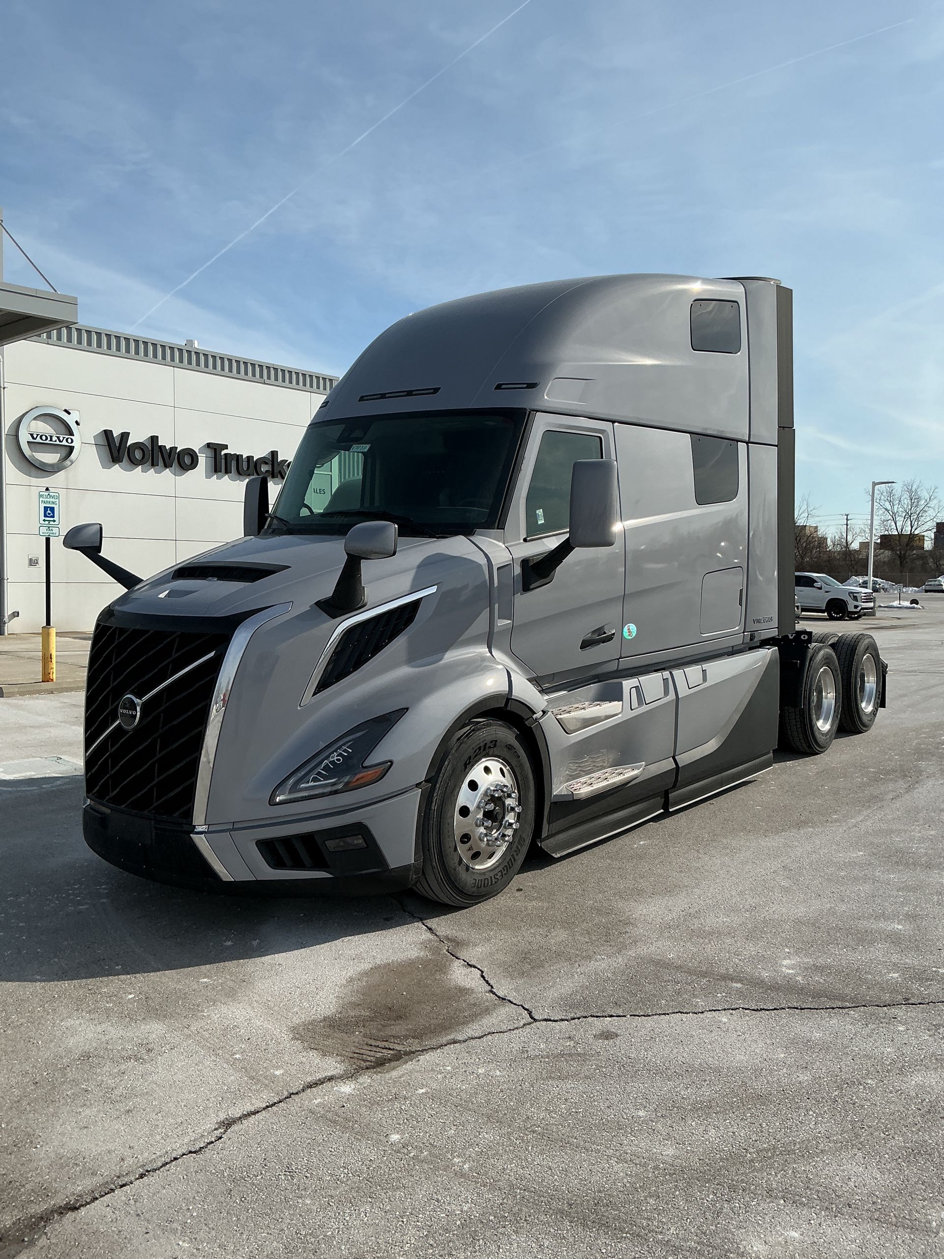 2026 Volvo VNL64T860