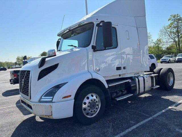 2020 Volvo VNM42T