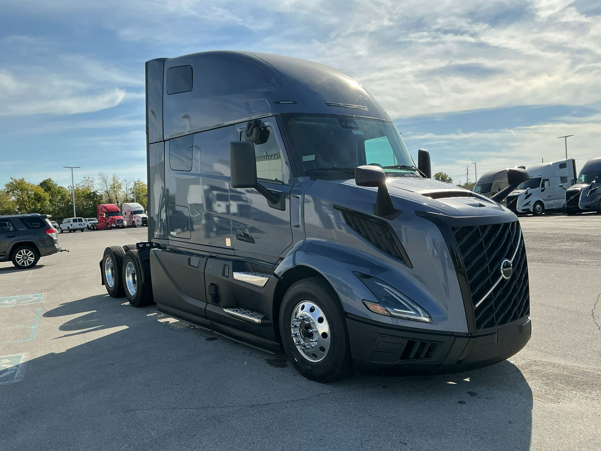 2026 Volvo - image 3