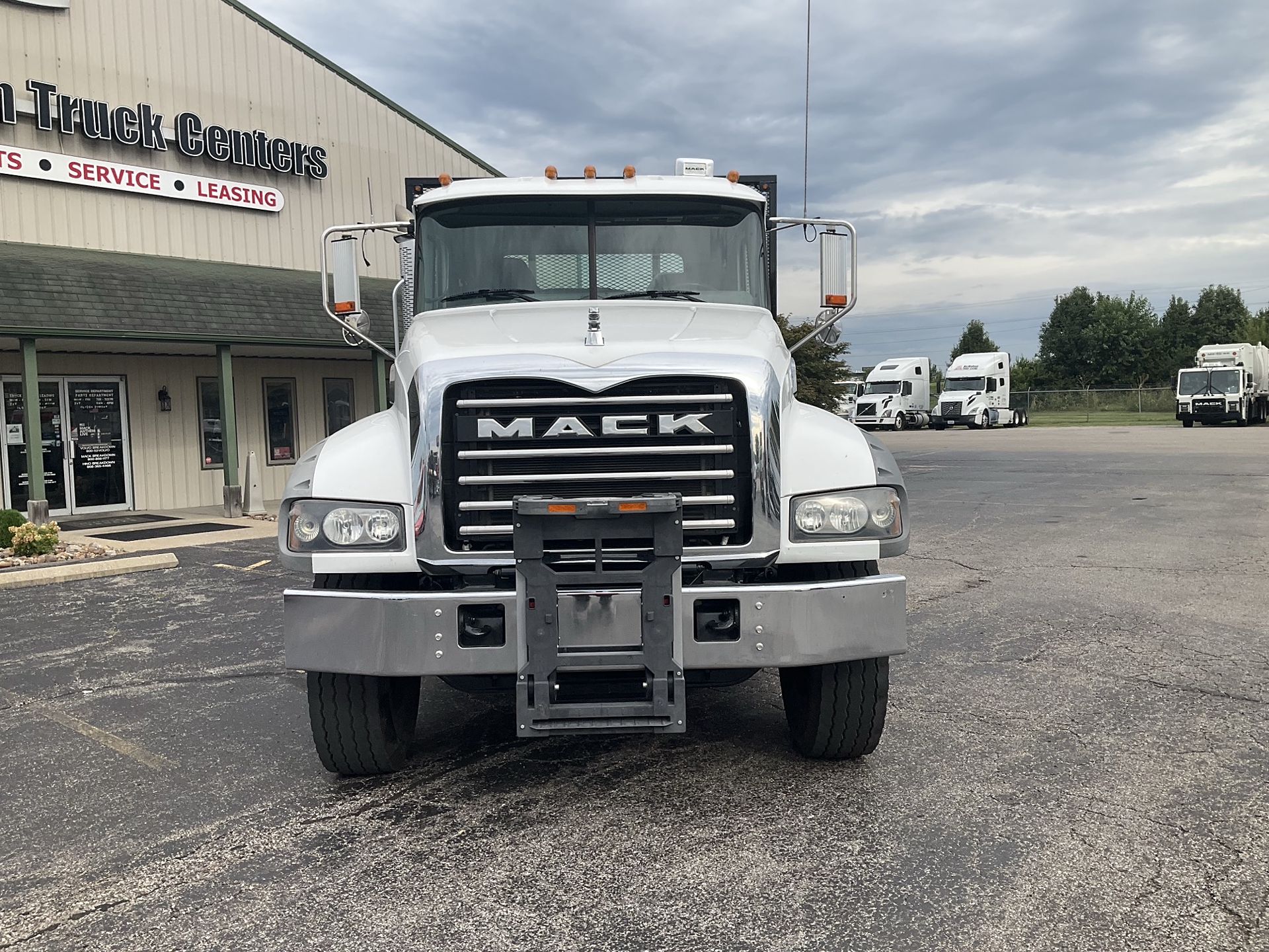 2020 Mack Granite in Clarksville, IN — photo 2