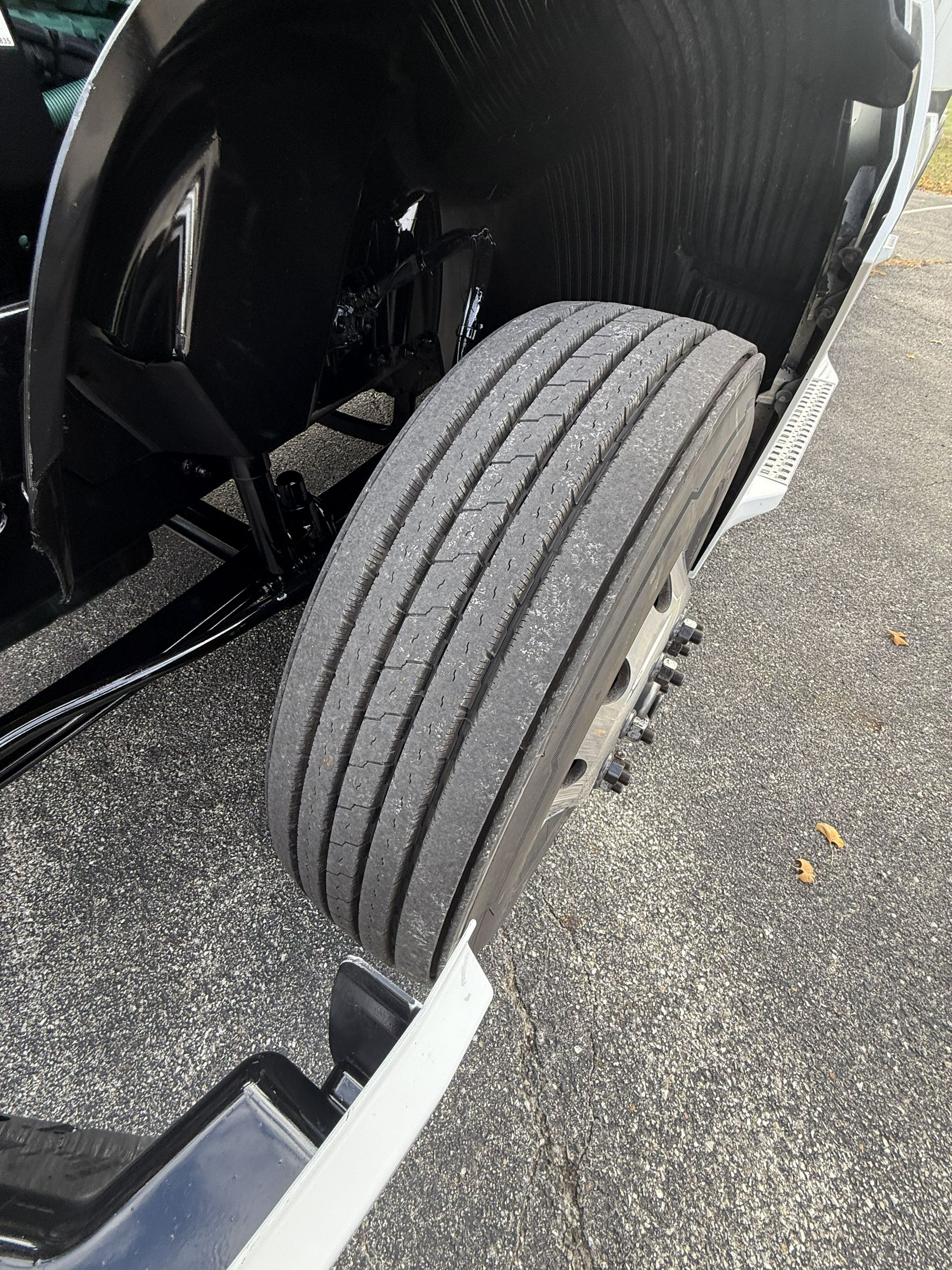 2024 Volvo - image 10