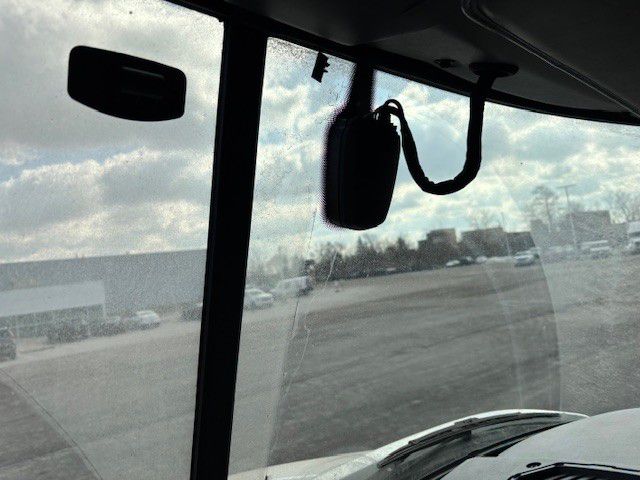 2022 Mack - image 18