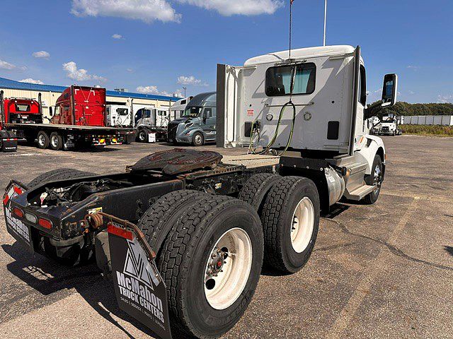 2022 Peterbilt 579 in London, OH — photo 5