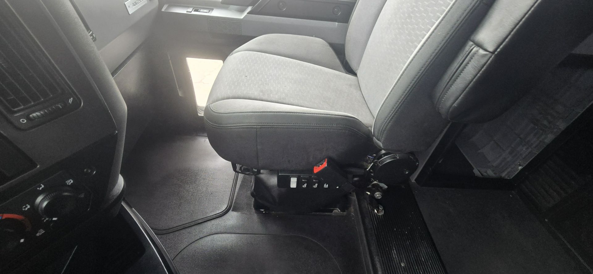 2020 Mack - image 21