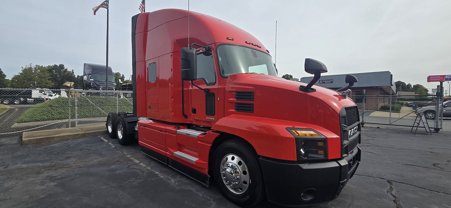 2024 Mack Anthem in Charlotte, NC — photo 2