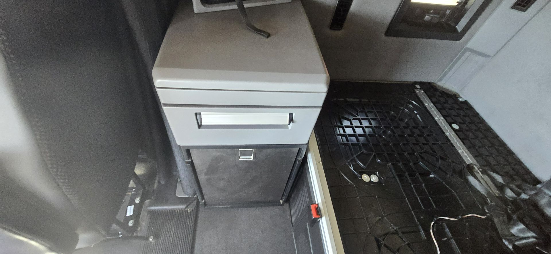 2020 Mack Anthem - image 39