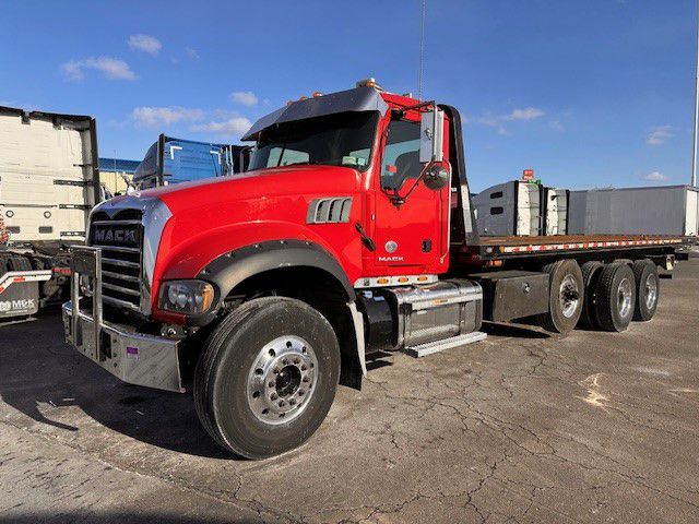 2016 Mack GU713 M748