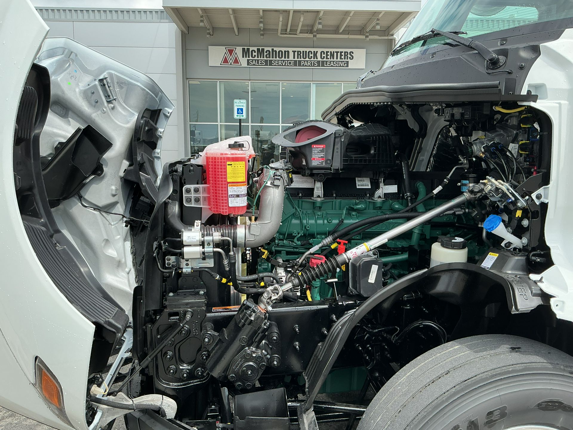 2026 Volvo - image 17