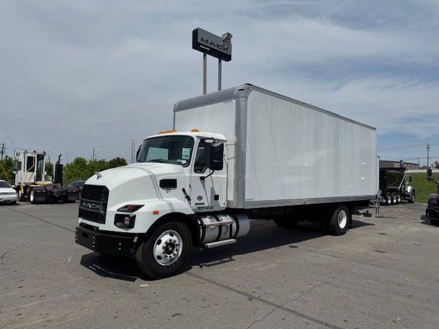 2025 Mack MD642