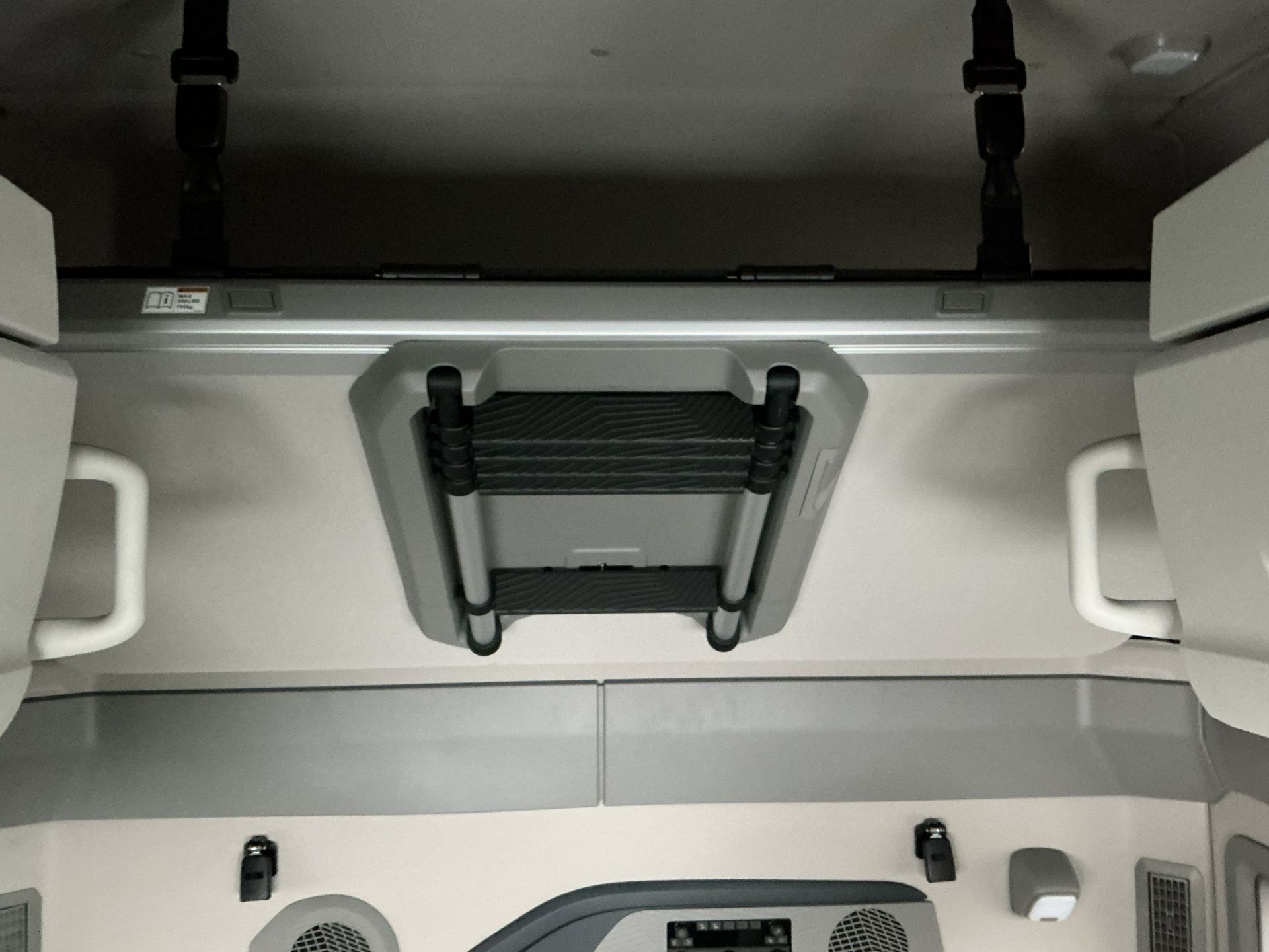 2026 Volvo - image 20