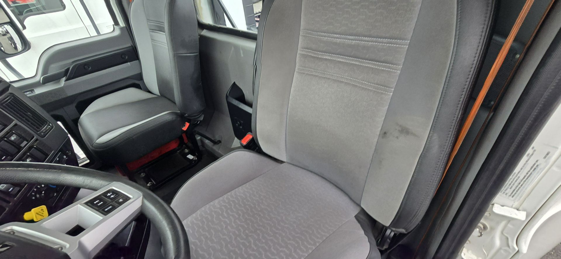 2022 Mack - image 23