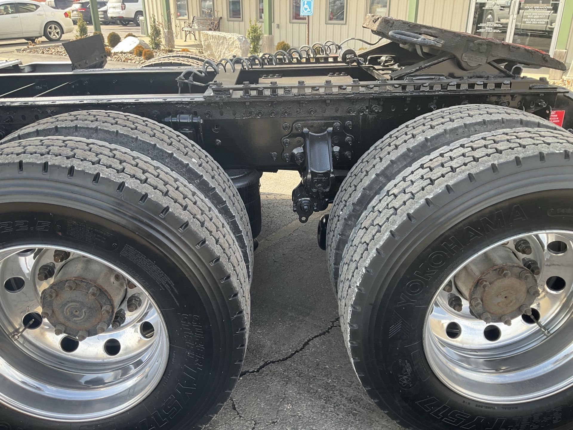 2022 Volvo - image 20