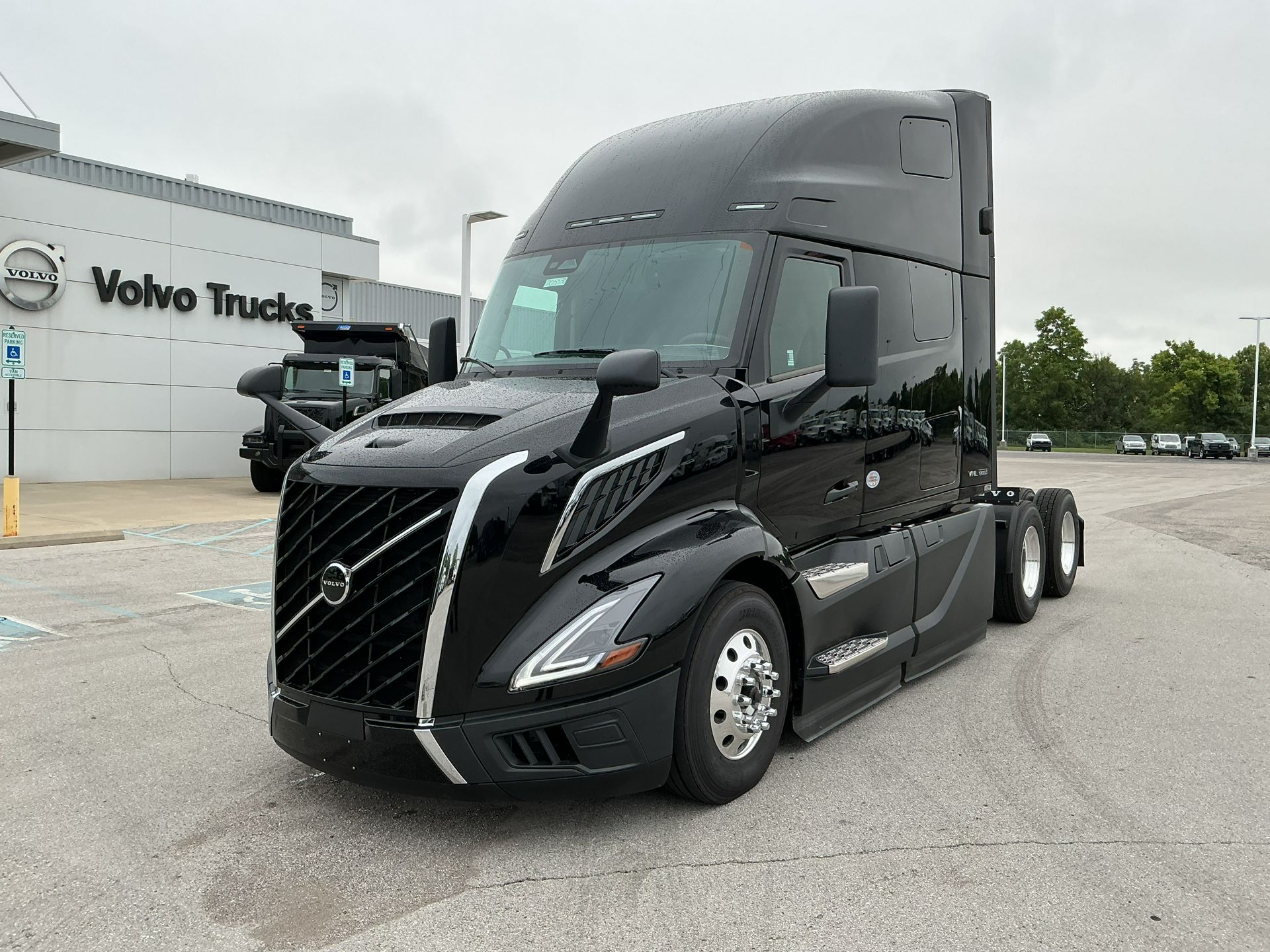 2026 Volvo VNL64T660